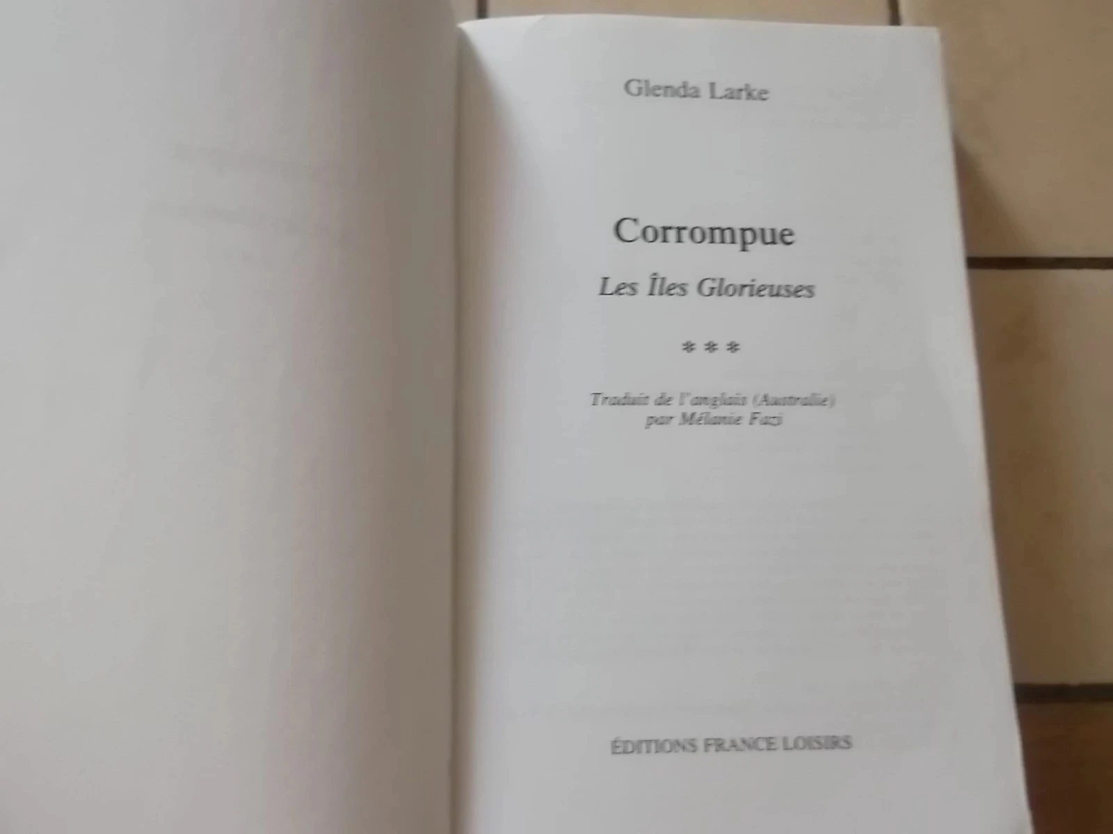 Corrompue les îles glorieuses deel 3 – photo 4
